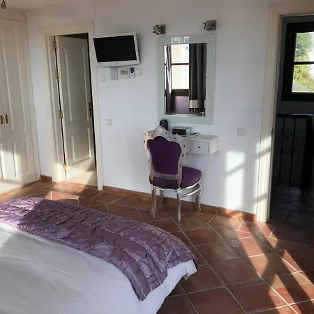 Casa Rose - La Heredia Апартаменты *